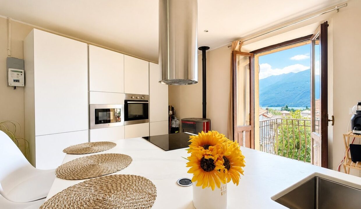 Comer See Gravedona ed Uniti Wohnung mit Balkon