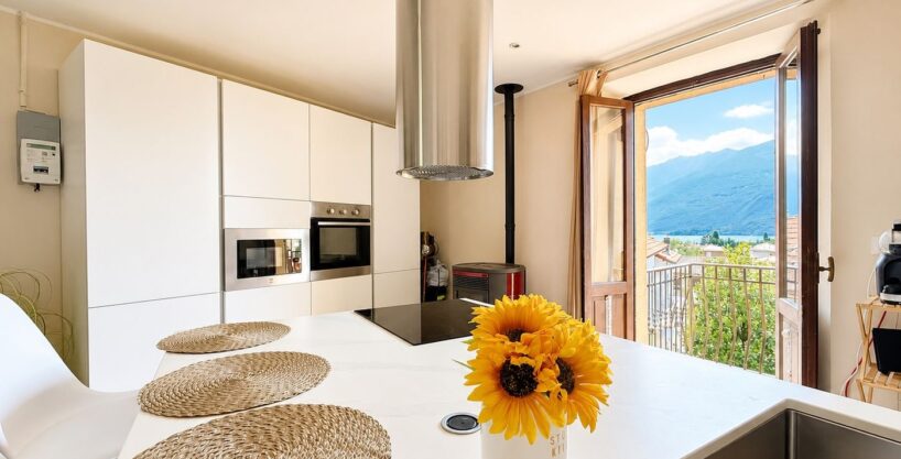 Comer See Gravedona ed Uniti Wohnung mit Balkon