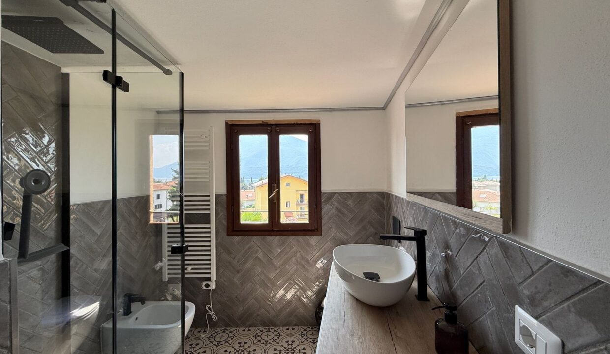 Comer See Gravedona ed Uniti Wohnung mit Balkon