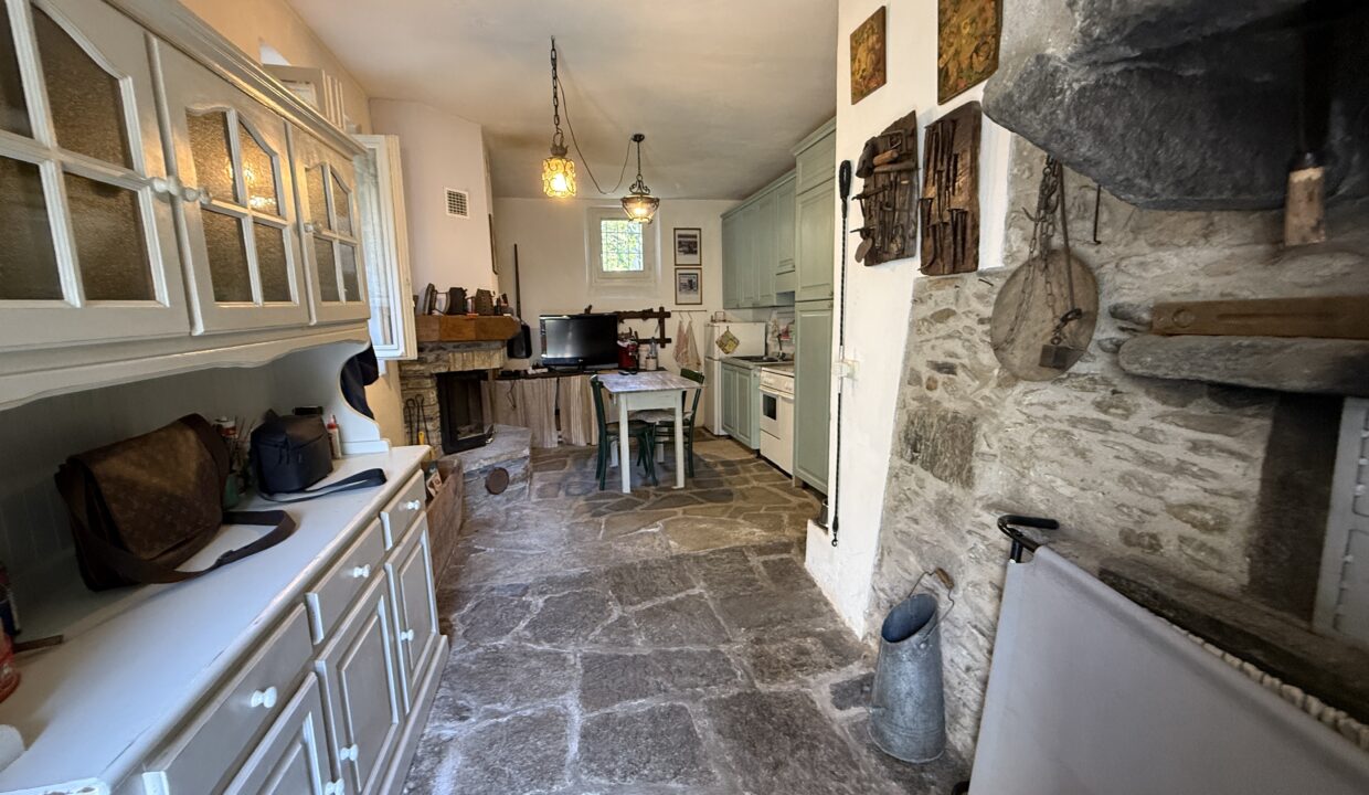 Carcente Porzione di Casa Arredata10