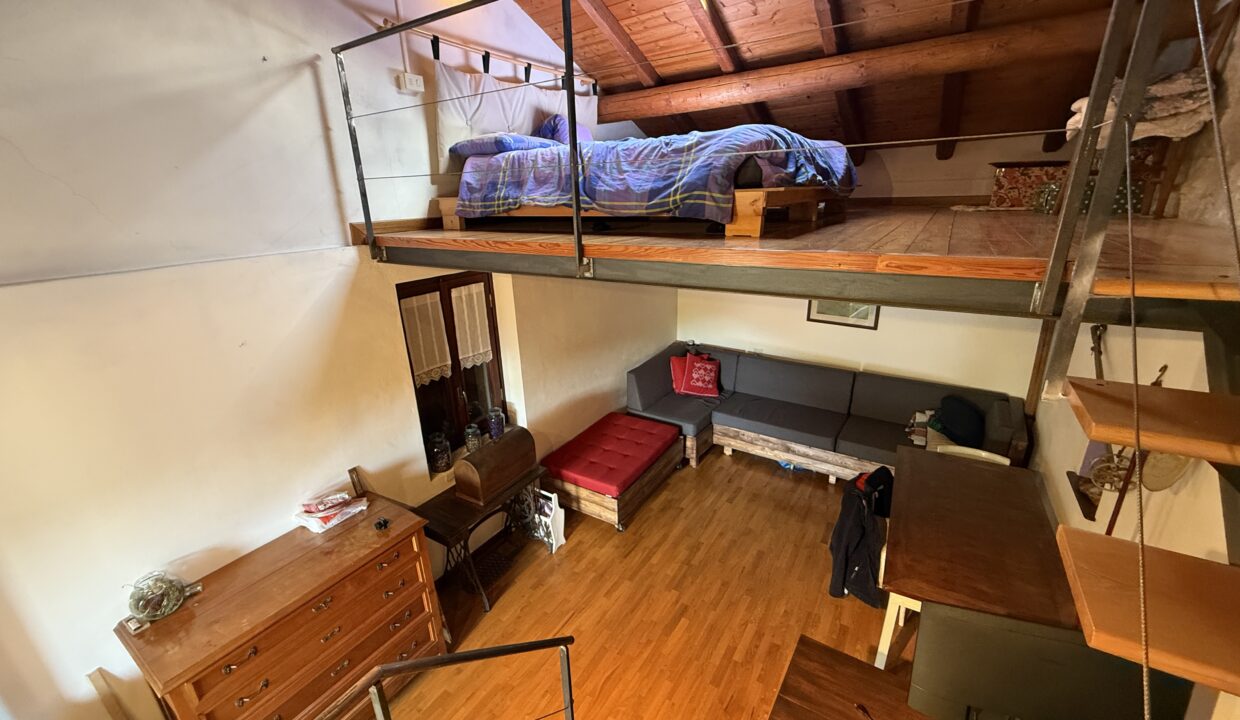 Carcente Porzione di Casa Arredata18