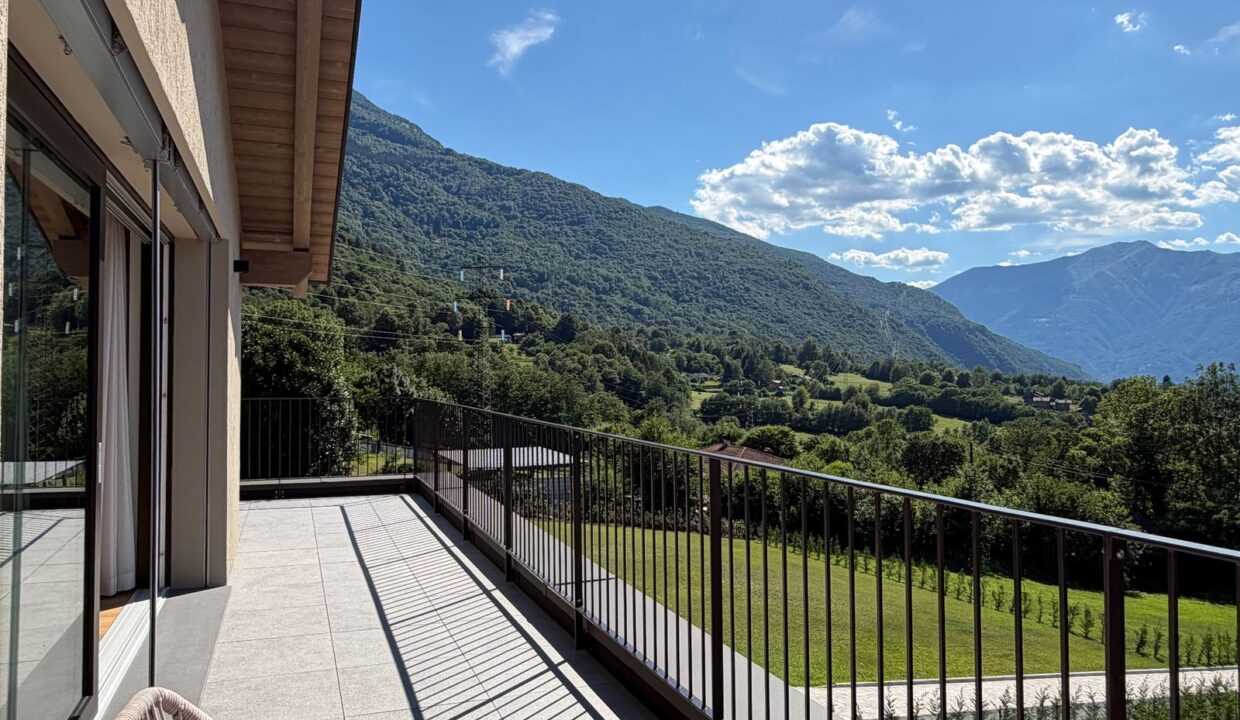 Comer See Colico Villa mit Schwimmbad und Garten