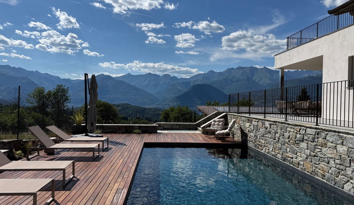 Comer See Colico Villa mit Schwimmbad und Garten
