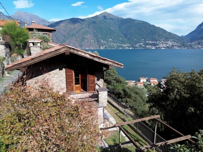 Comer See San Siro Natursteinhaus mit Garten und Seeblick