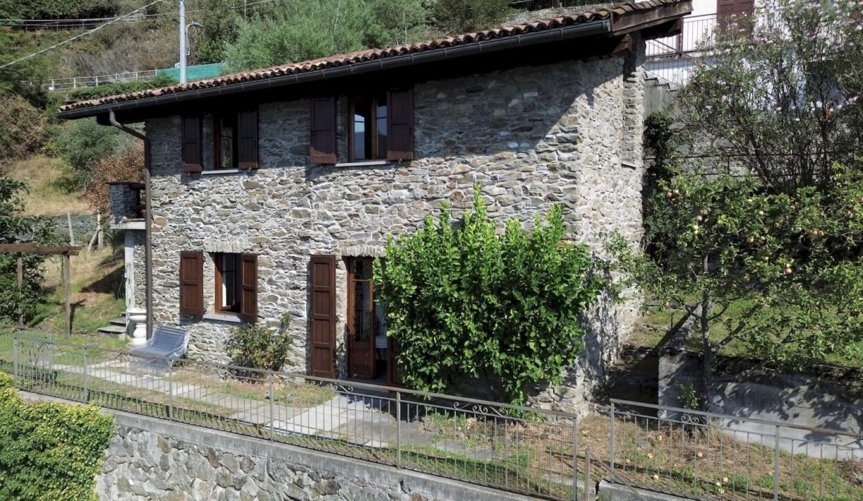 Comer See San Siro Natursteinhaus mit Garten und Seeblick