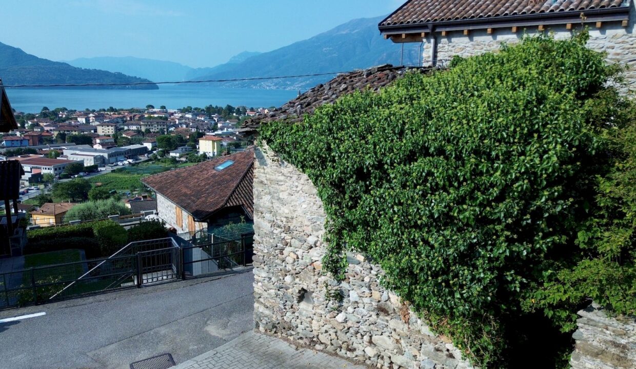 Comer See Domaso Natursteinhaus mit traumhaftem Seeblick