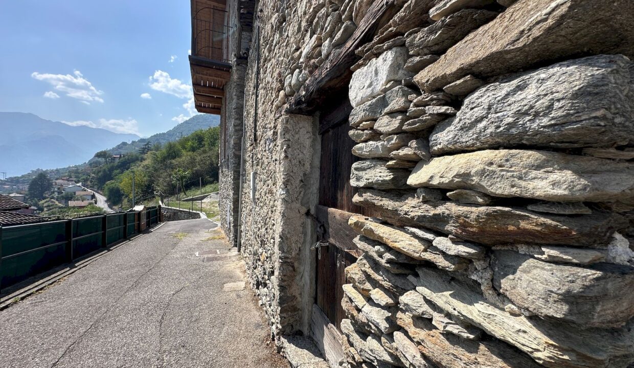 Comer See Domaso Natursteinhaus mit traumhaftem Seeblick