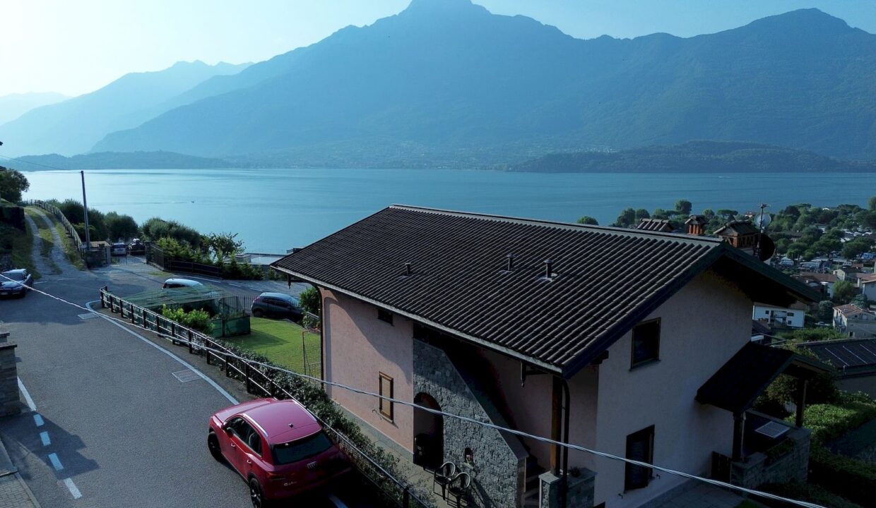 Comer See Domaso Natursteinhaus mit traumhaftem Seeblick
