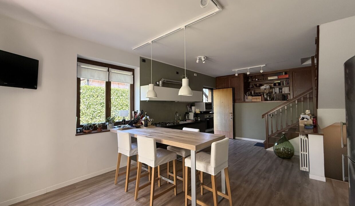 Comer See Gravedona ed Uniti Haus mit Garten und Garage