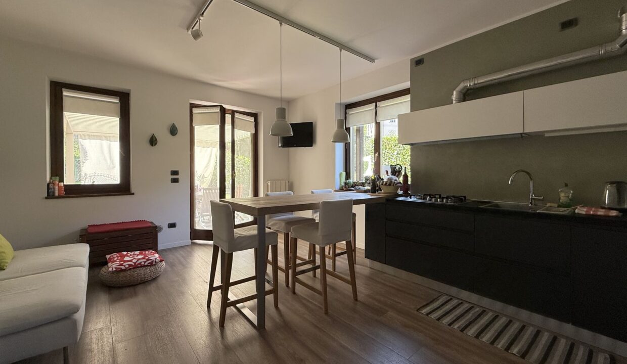 Comer See Gravedona ed Uniti Haus mit Garten und Garage