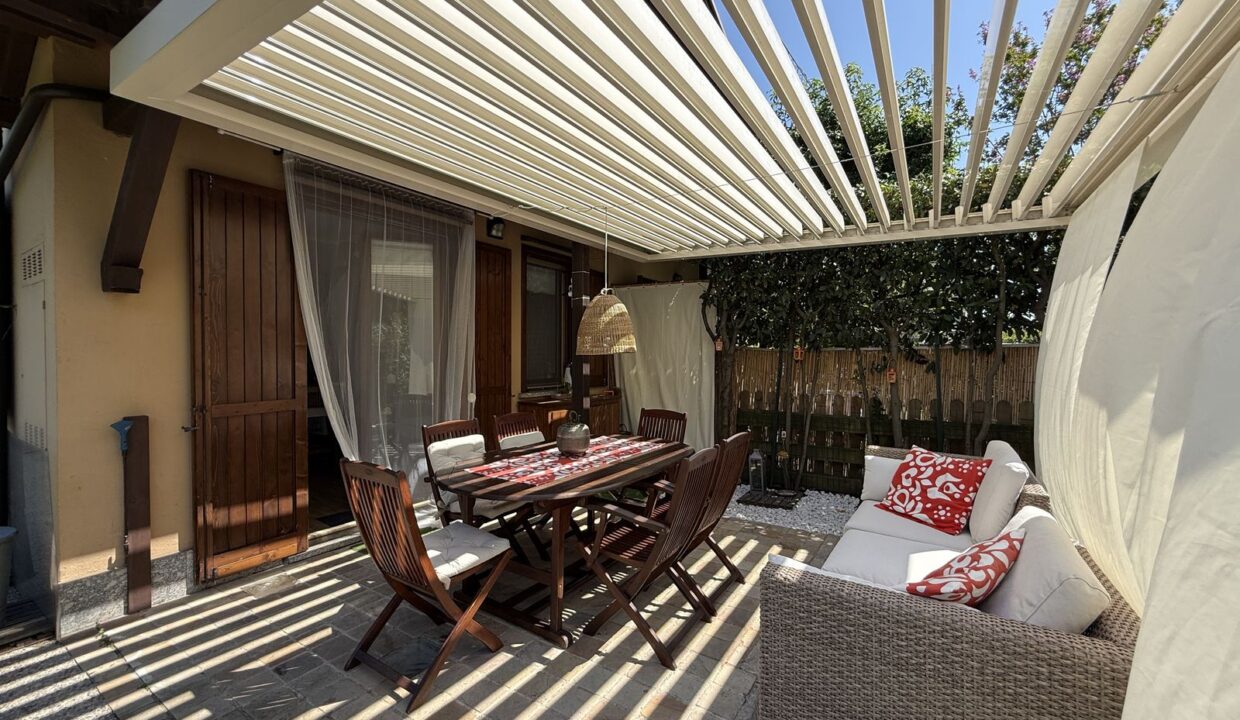 Comer See Gravedona ed Uniti Haus mit Garten und Garage