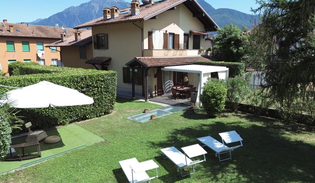 Comer See Gravedona ed Uniti Haus mit Garten und Garage