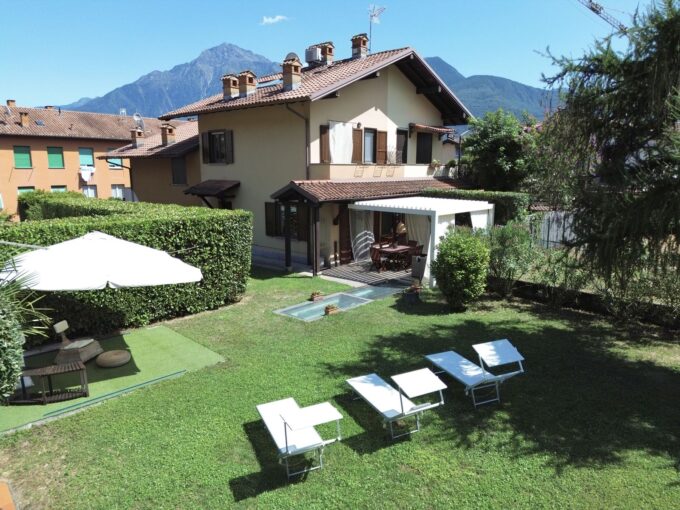 Comer See Gravedona ed Uniti Haus mit Garten und Garage