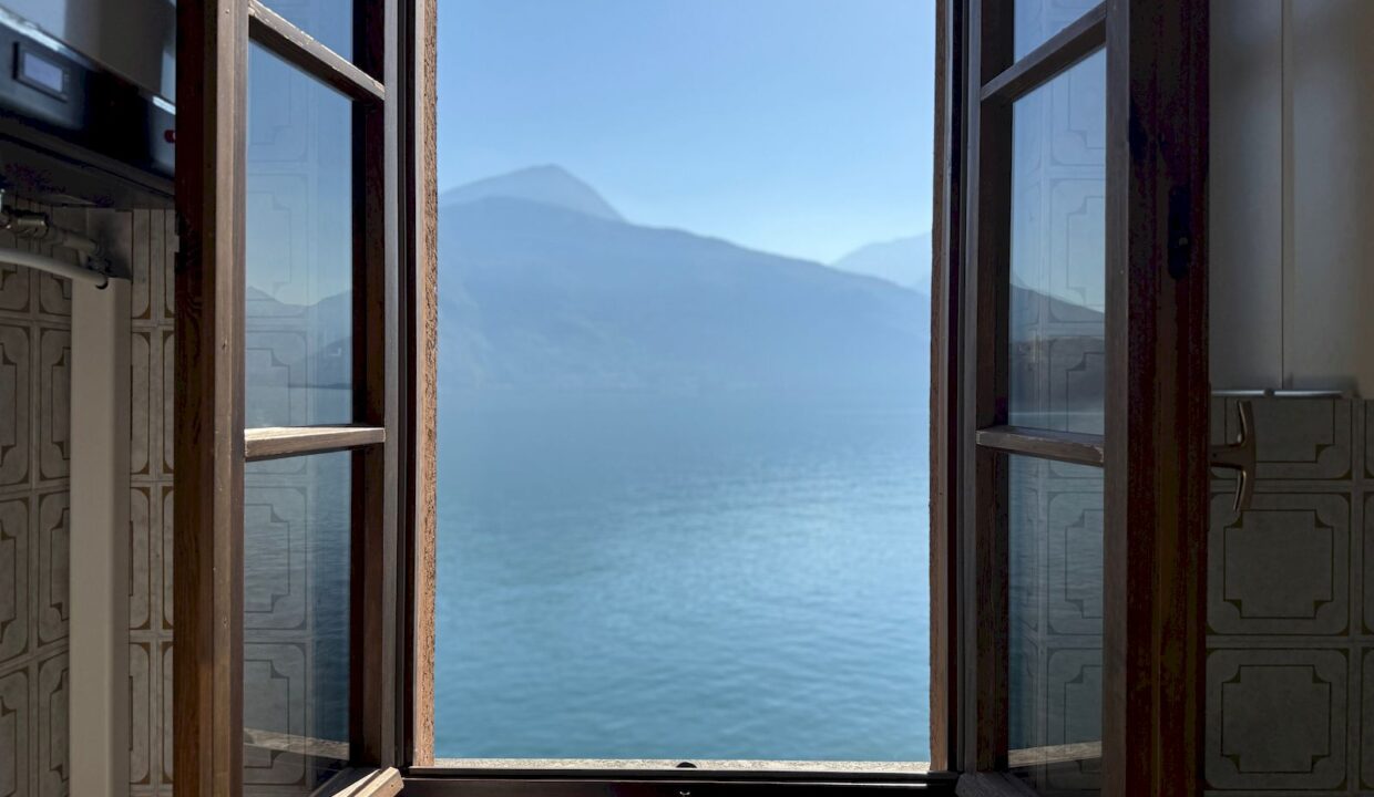 Comer See Wohnung Direkt am See mit Terrasse - Musso