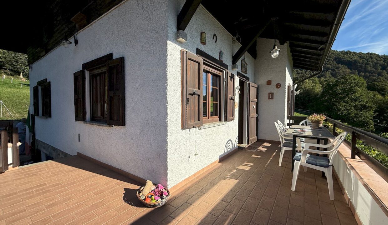 Comer See Haus mit Garten und Parkplatz