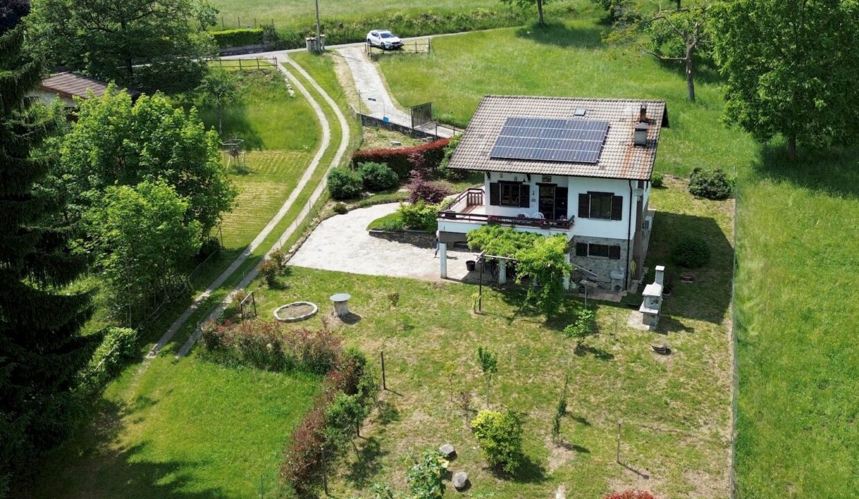 Comer See Haus mit Garten und Parkplatz