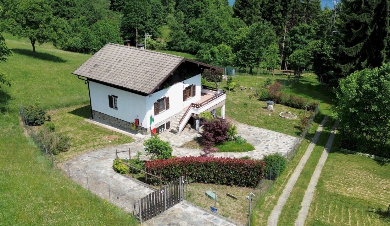Comer See Haus mit Garten und Parkplatz