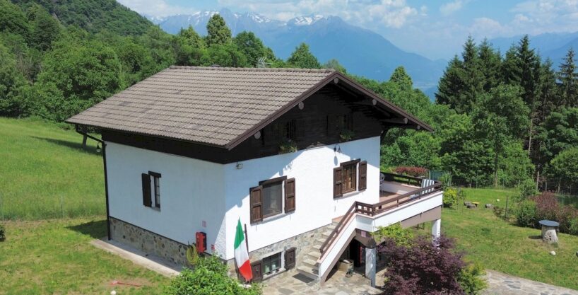 Comer See Haus mit Garten und Parkplatz