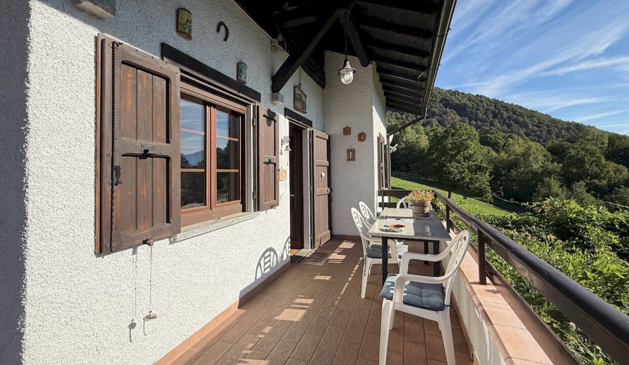 Comer See Haus mit Garten und Parkplatz