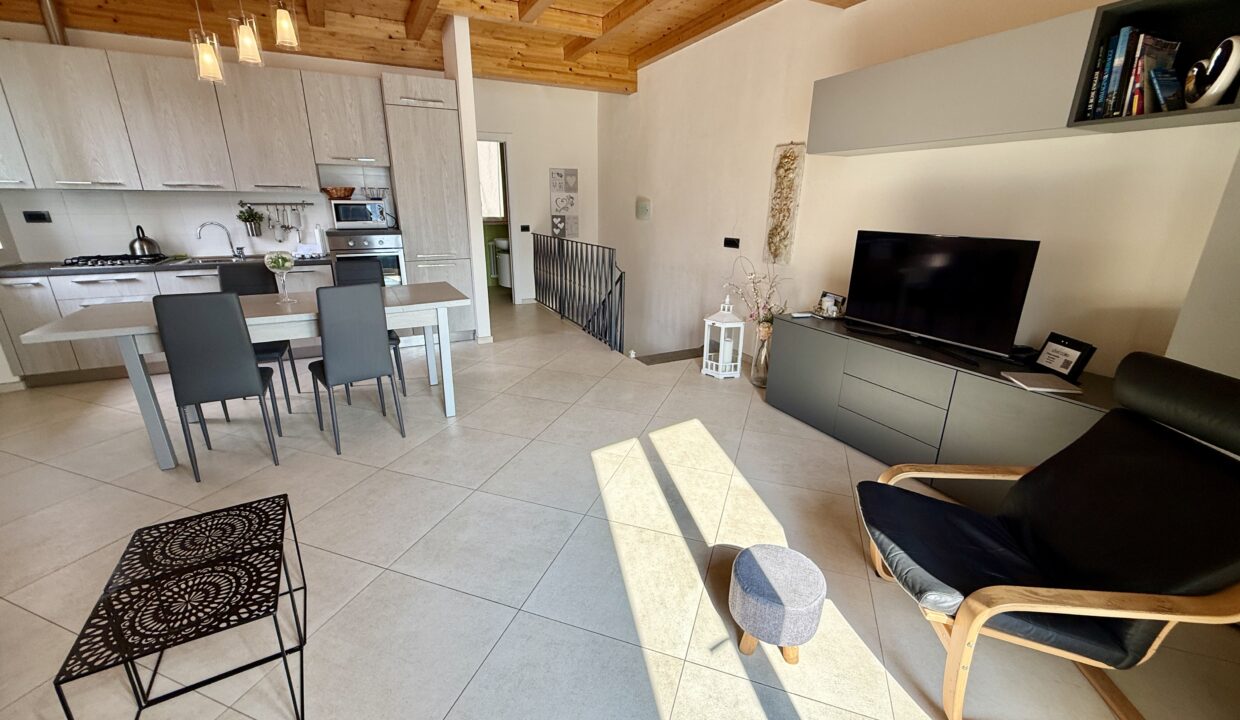 Nuove MC084 - Sala Comacina Nuove21