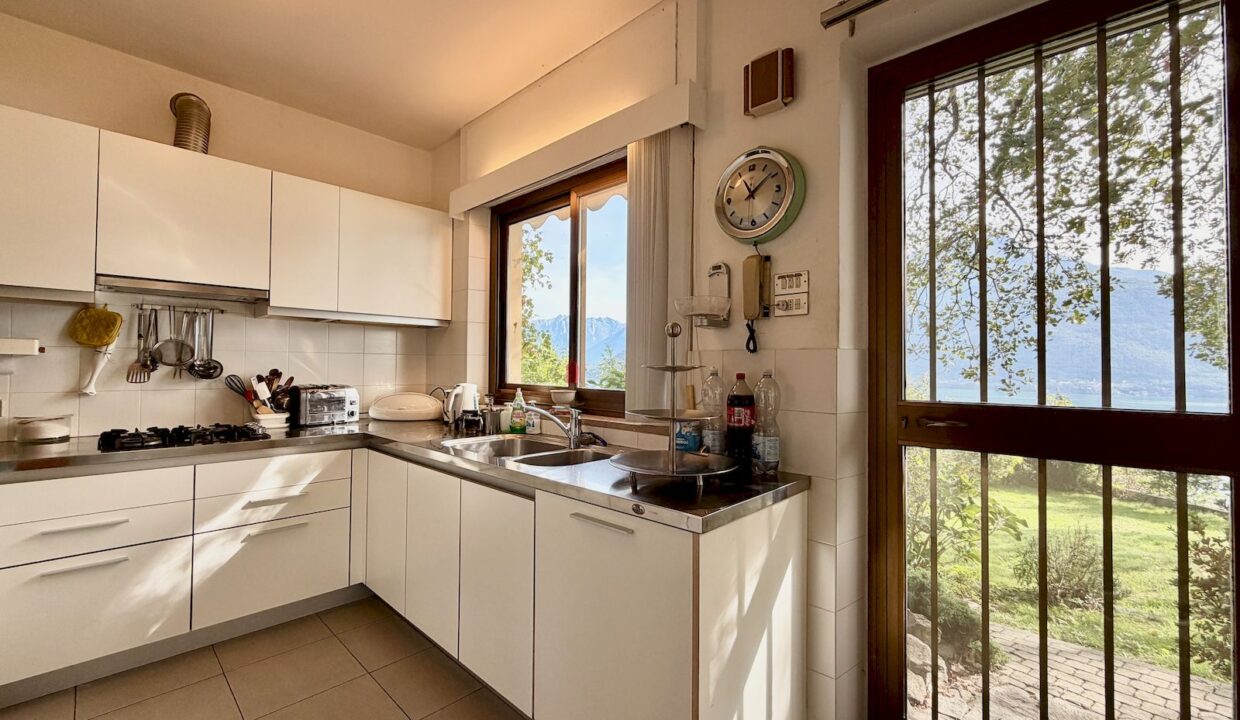 Comer See Villa mit Schwimmbad und Garten Pianello Lario