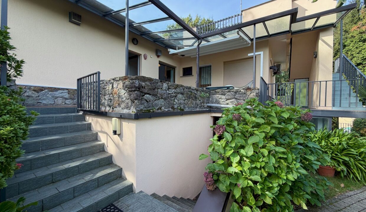 Comer See Villa mit Schwimmbad und Garten Pianello Lario