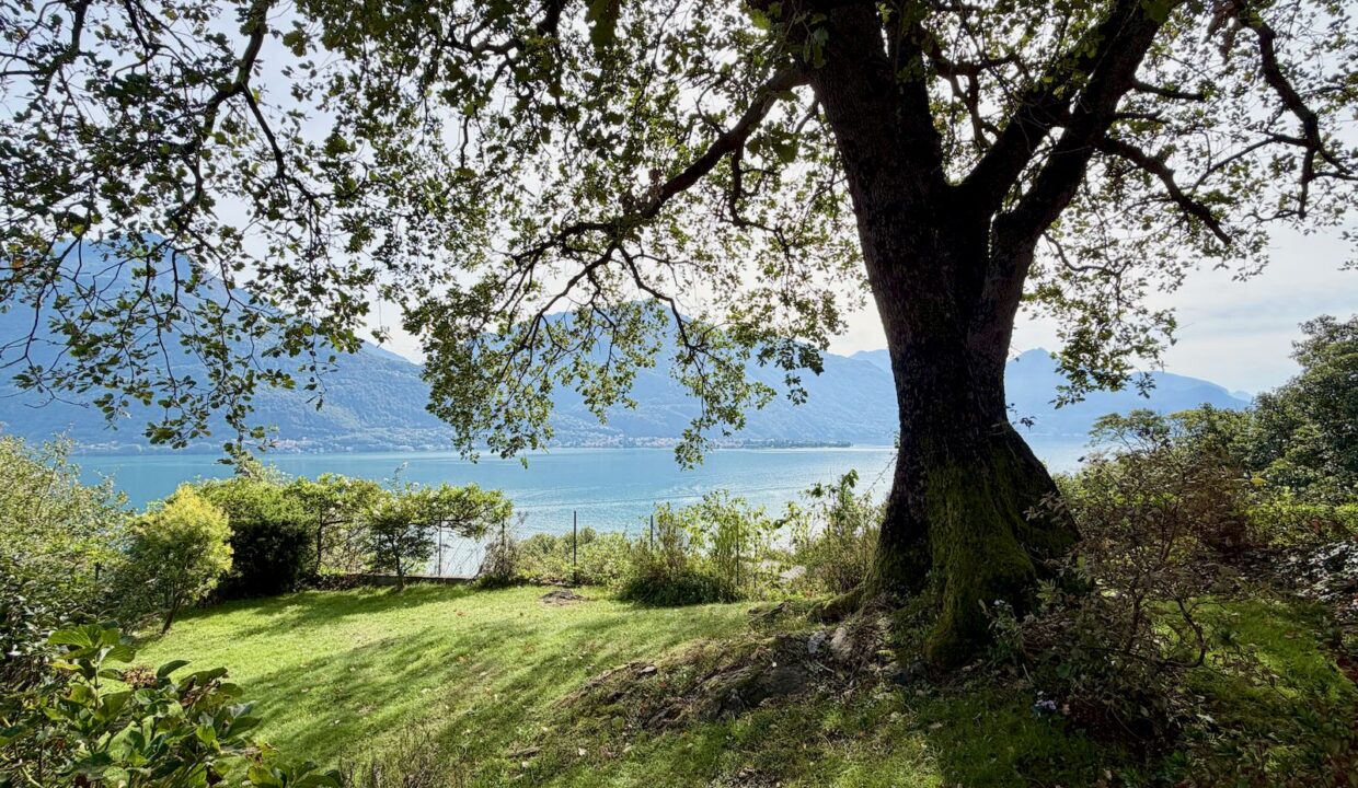 Comer See Villa mit Schwimmbad und Garten Pianello Lario