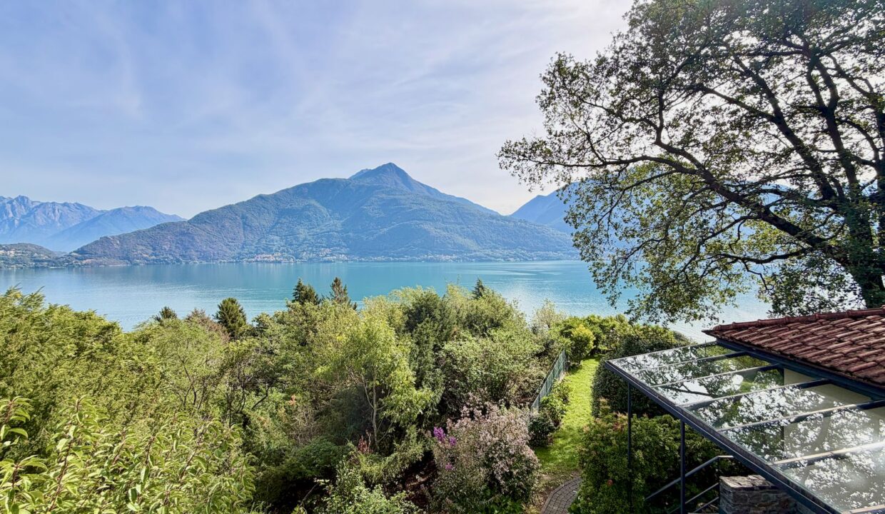 Comer See Villa mit Schwimmbad und Garten Pianello Lario