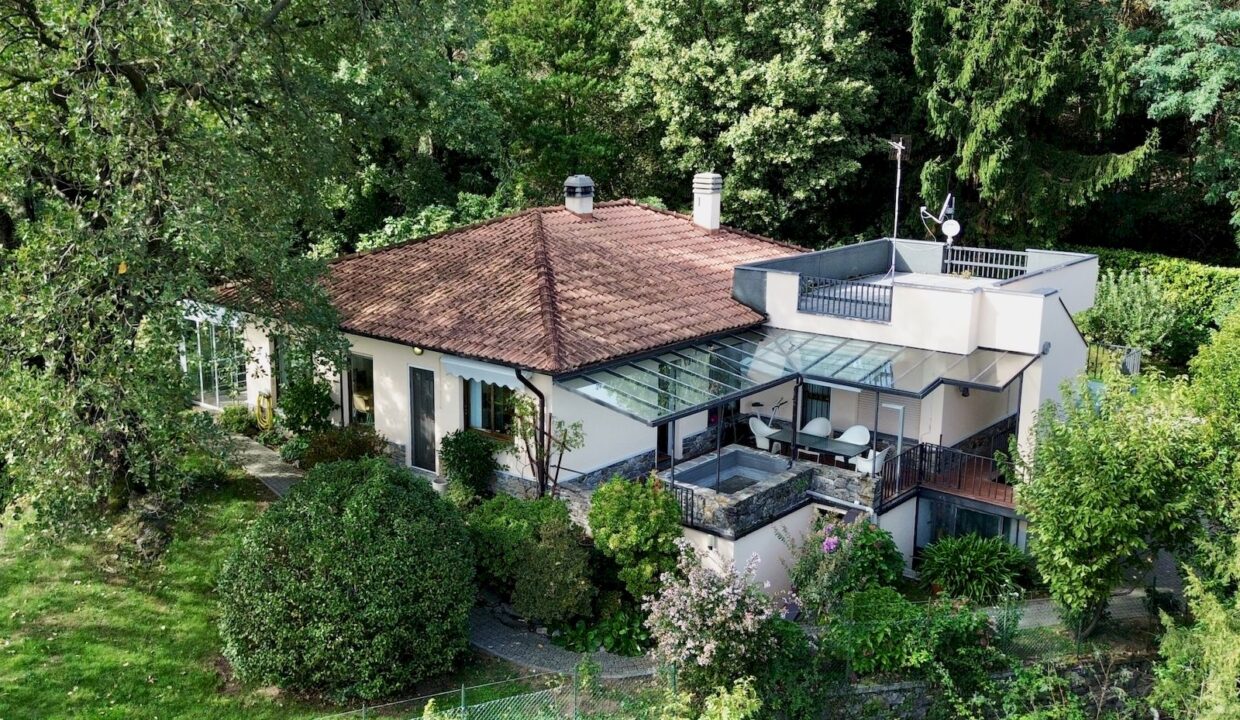 Comer See Villa mit Schwimmbad und Garten Pianello Lario