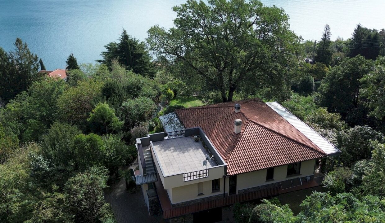 Comer See Villa mit Schwimmbad und Garten Pianello Lario