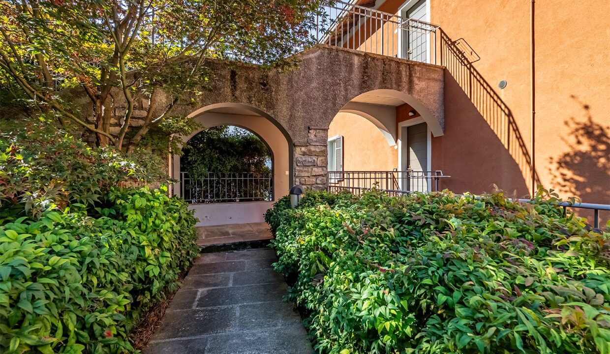 Wohnungen direkt am Comer See in Lezzeno mit Bootshaus