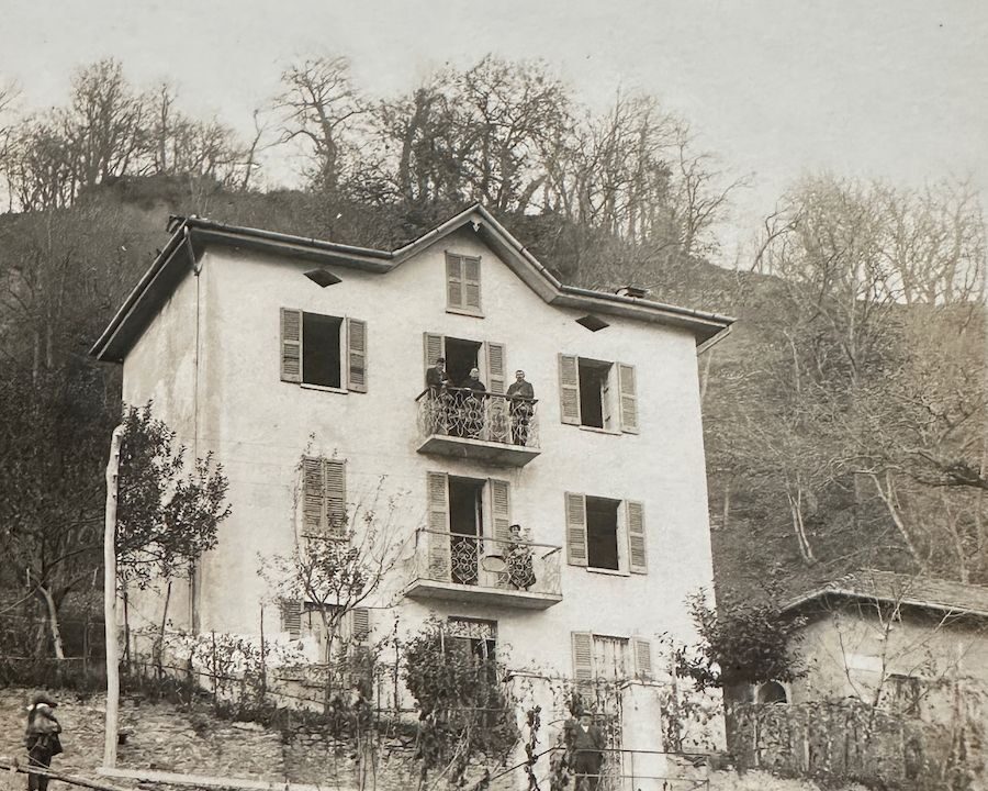 Comer See Dongo Haus in Hügellage mit Grundstück