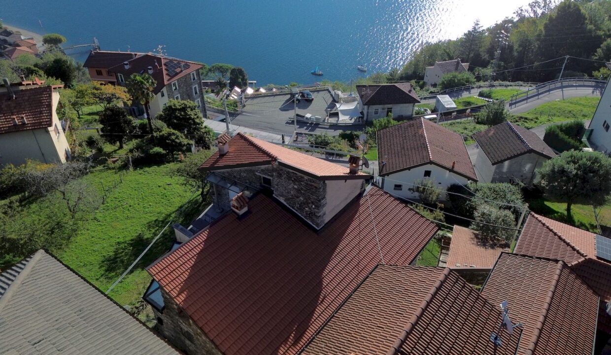 Cremia Restauriertes Landhaus mit Garten und Seeblick