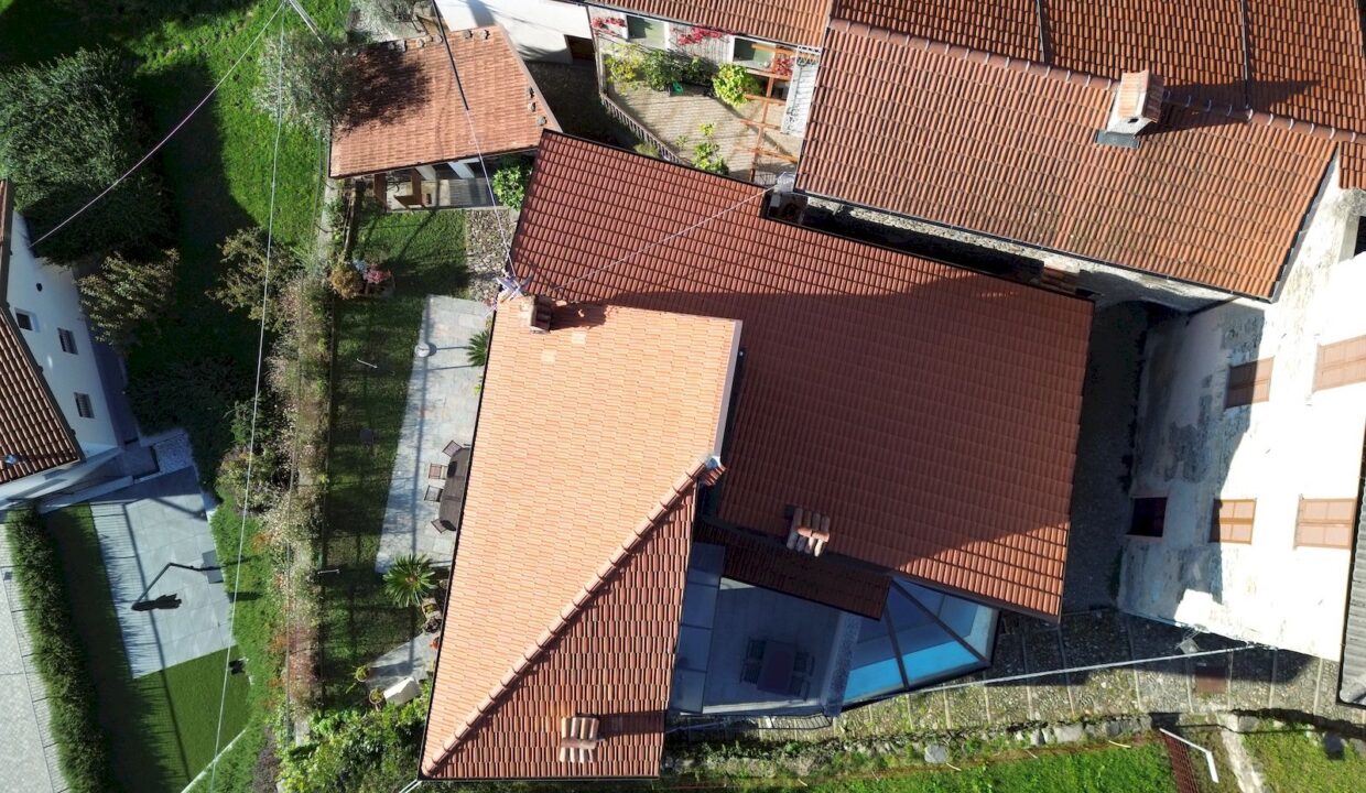 Cremia Restauriertes Landhaus mit Garten und Seeblick