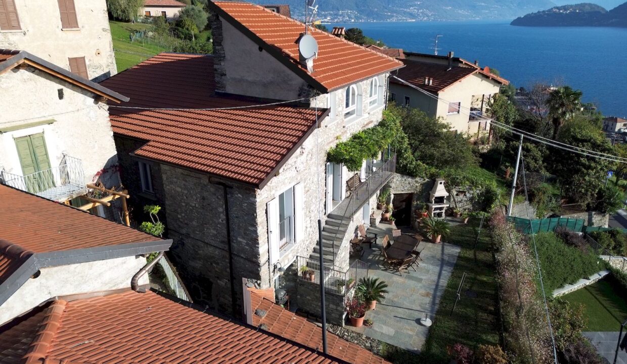 Cremia Restauriertes Landhaus mit Garten und Seeblick