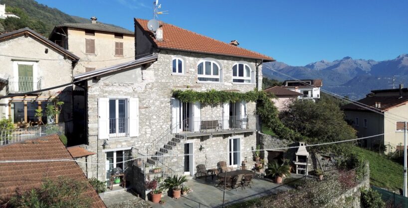 Cremia Restauriertes Landhaus mit Garten und Seeblick