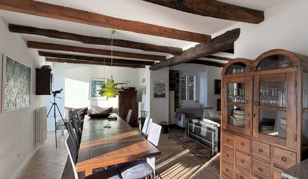 Cremia Restauriertes Landhaus mit Garten und Seeblick