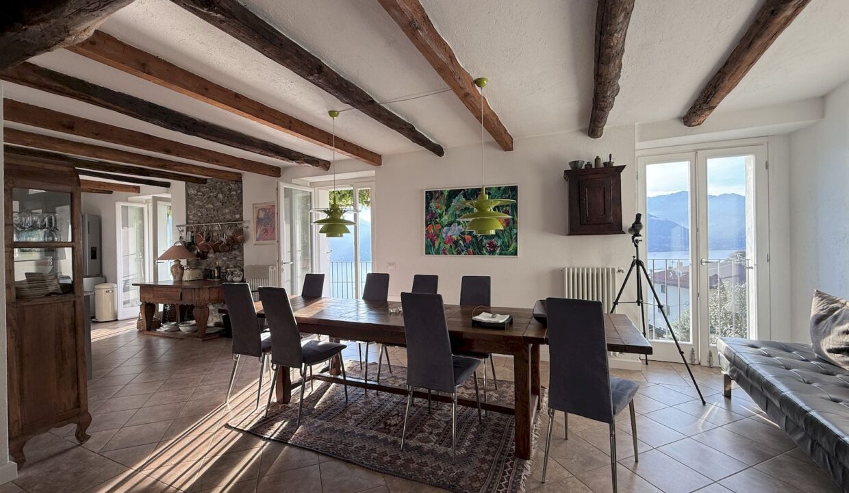 Cremia Restauriertes Landhaus mit Garten und Seeblick