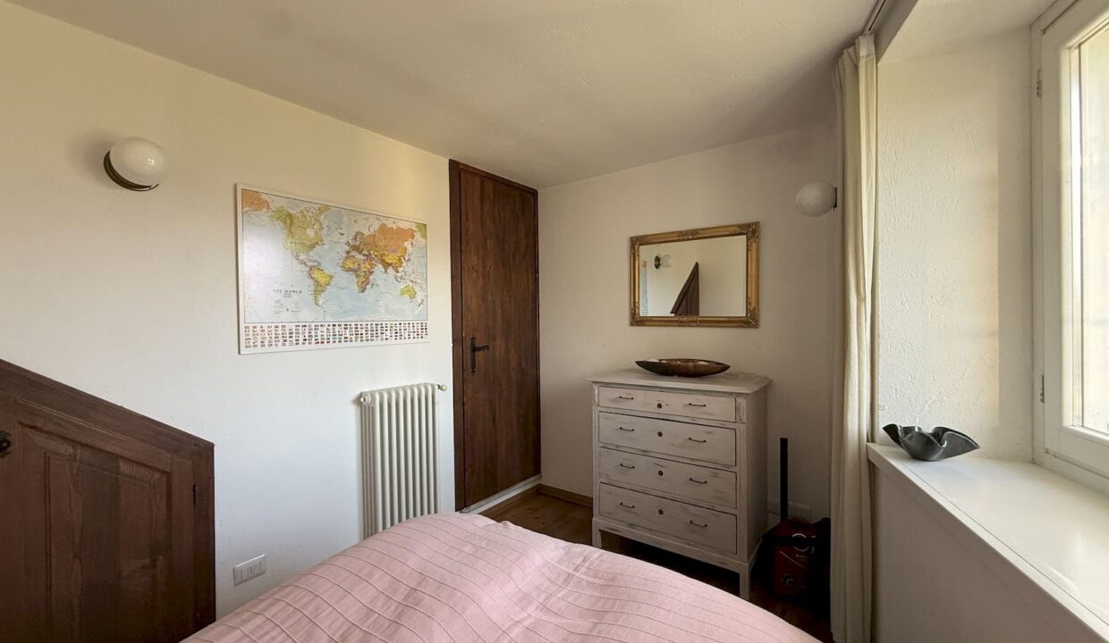 Cremia Restauriertes Landhaus mit Garten und Seeblick