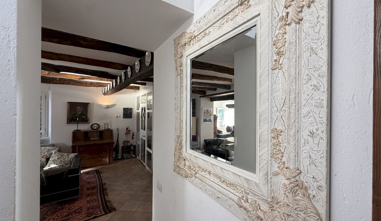 Cremia Restauriertes Landhaus mit Garten und Seeblick