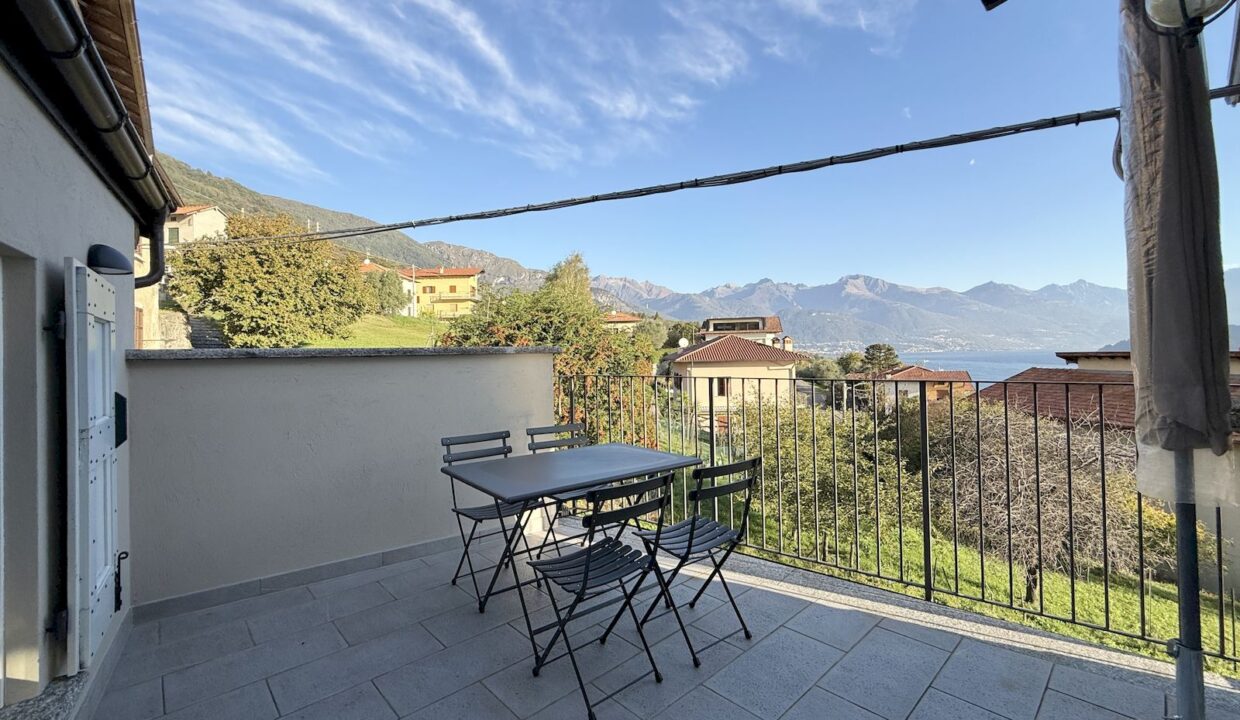 Cremia Restauriertes Landhaus mit Garten und Seeblick