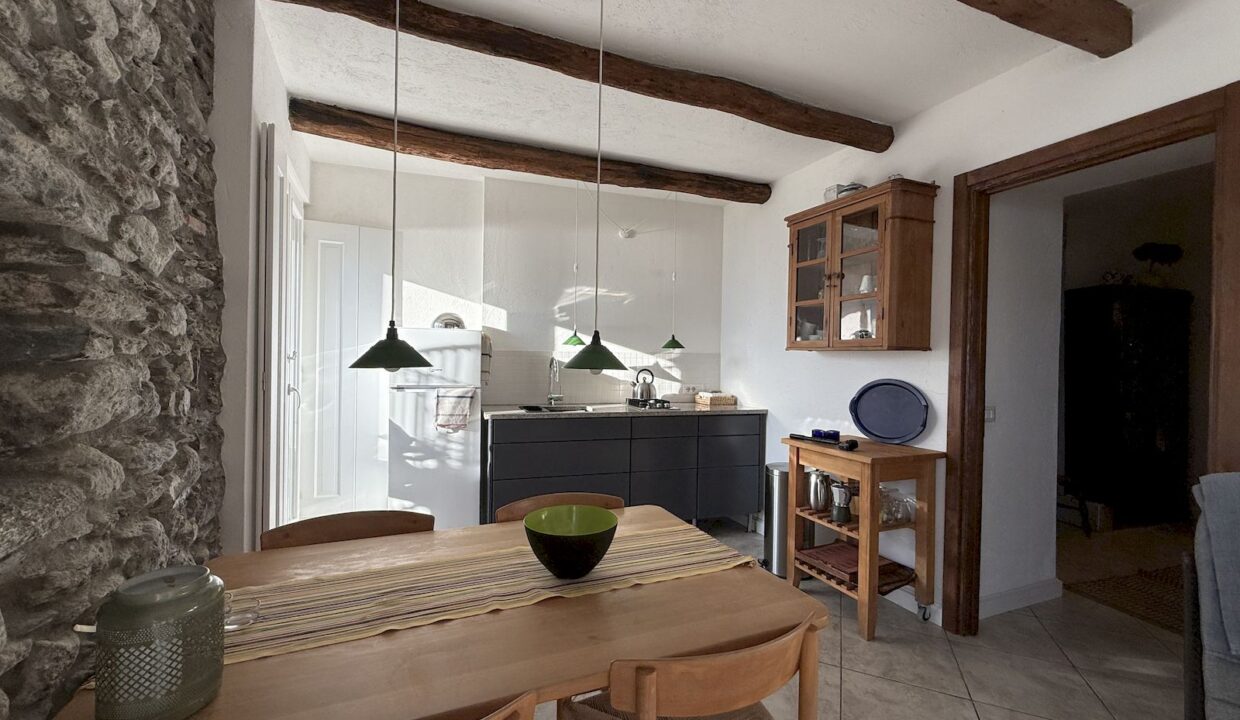 Cremia Restauriertes Landhaus mit Garten und Seeblick