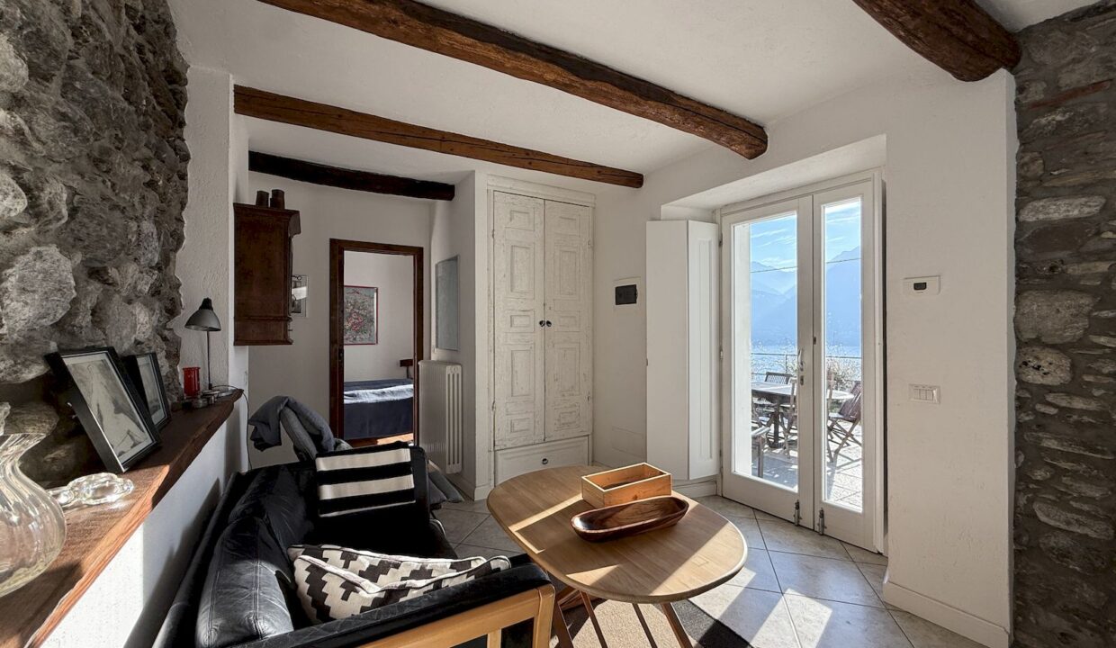 Cremia Restauriertes Landhaus mit Garten und Seeblick